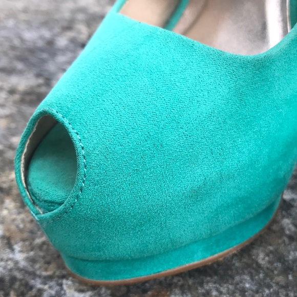 Sharp Teal high heeled shoes Charlotte Russe - Picture 3 of 8